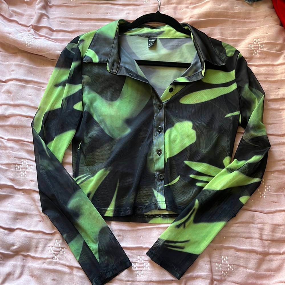 Mesh black and green top